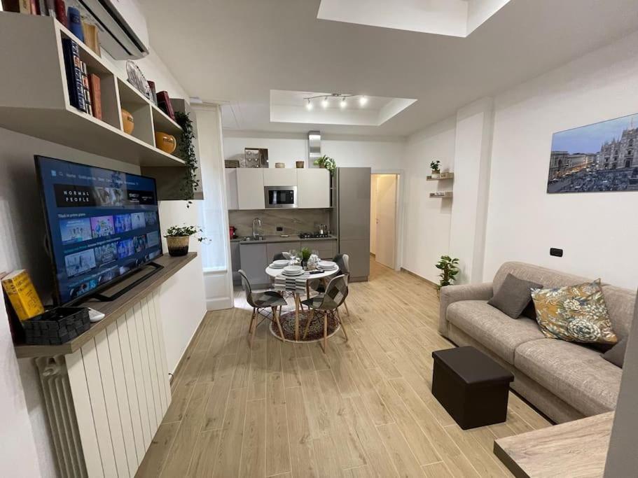 Nel Quartiere Bayres Suite Completamente Rinnovata Μιλάνο Εξωτερικό φωτογραφία