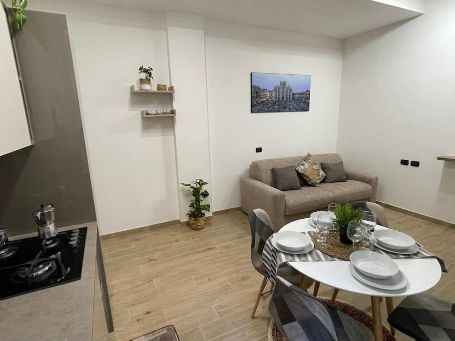 Nel Quartiere Bayres Suite Completamente Rinnovata Μιλάνο Εξωτερικό φωτογραφία